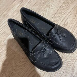 Clarks Women's Black Leather Loafers